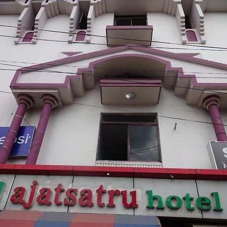 Ajatsatru Hotel Gajá Kültér fotó